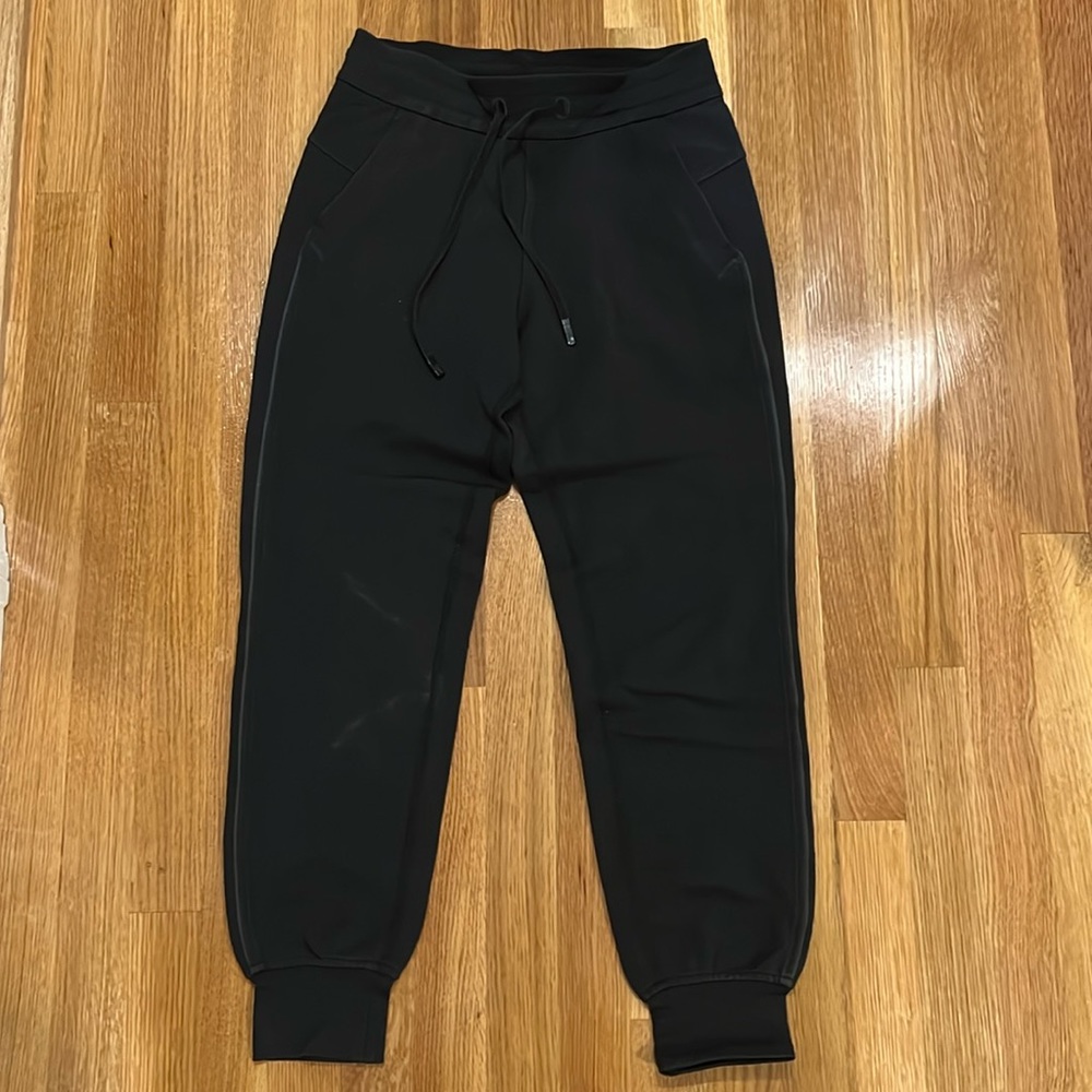 LULULEMON JOGGERS
